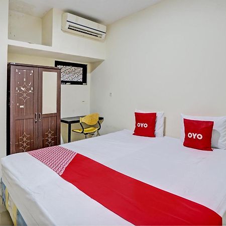 Oyo 93112 Garden Homestay 3 Merlion Сурабая Екстер'єр фото