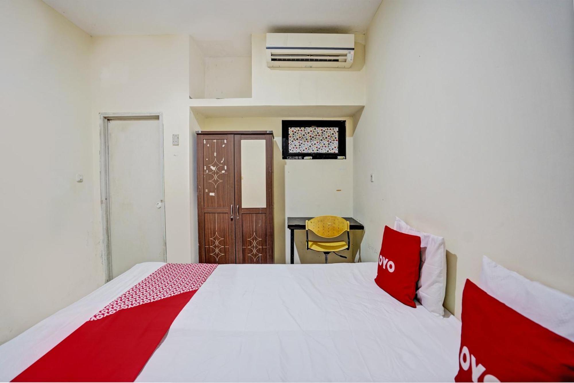 Oyo 93112 Garden Homestay 3 Merlion Сурабая Екстер'єр фото